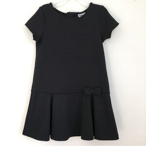 Genuine Kids Oshkosh Little Girls Black Ruffle Hem Short Sleeve Dress